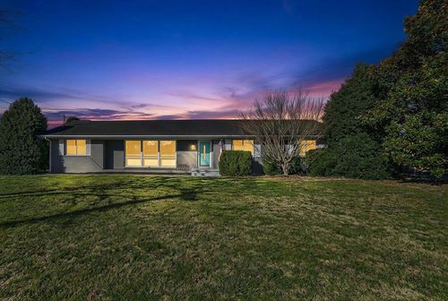 204 W 7th St, Livingston, TN, 38570-1010 | Card Image