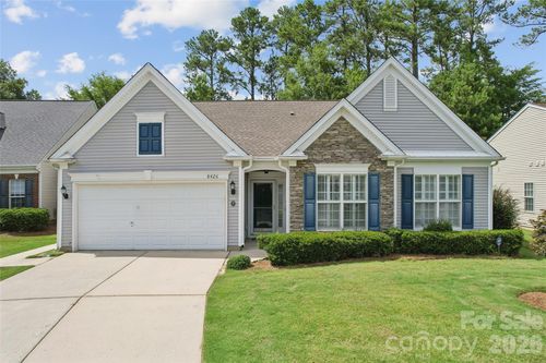 8426 Heron Glen Dr, Charlotte, NC, 28269-6233 | Card Image