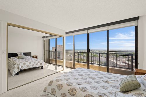 apt-21d-3130 Ala Ilima St, Honolulu, HI, 96818-3072 | Card Image