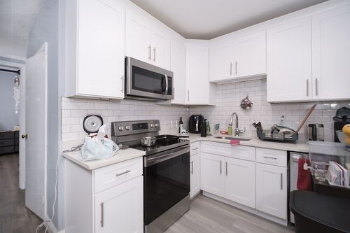 b-4 Wigglesworth St, Boston, MA, 02120-1608 | Card Image