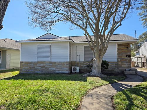 3605 Chestnut St, Corpus Christi, TX, 78411-3624 | Card Image