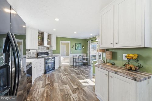 818-1110 12th Ave, WILMINGTON, DE, 19808-4971 | Card Image