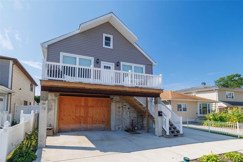 340 E Pine St, Long Beach, NY, 11561-2335 | Card Image