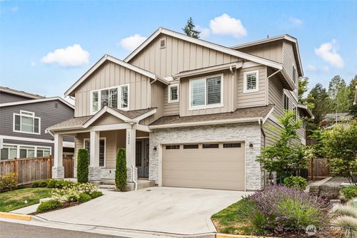 17228 Ne 113th Ct, Redmond, WA, 98052-2726 | Card Image