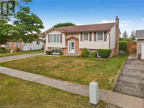36 Robert St, Welland, ON, L3B5T9 | Card Image