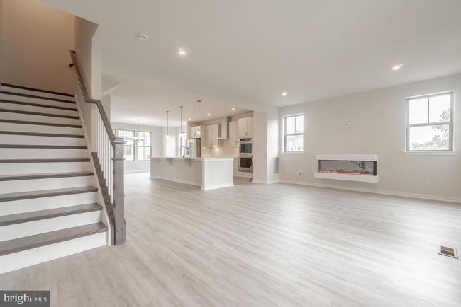 2615 Loganberry Dr, Townhouse with 4 bedrooms, 4 bathrooms and null parking in HERNDON VA | Image 8