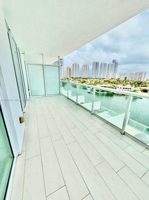 817-400 Sunny Isles Blvd, Sunny Isles Beach, FL, 33160-5088 | Card Image