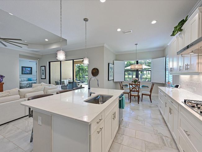 12816 Coastal Breeze Way, House other with 3 bedrooms, 2 bathrooms and null parking in Bradenton FL | Image 7