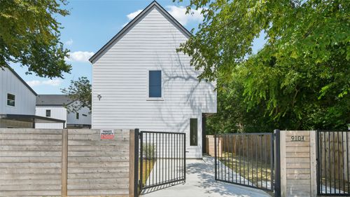 9104 Georgian Dr, Austin, TX, 78753-4702 | Card Image