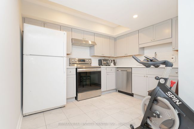 3 Candy Cres, House other with 4 bedrooms, 5 bathrooms and 2 parking in Brampton ON | Image 28