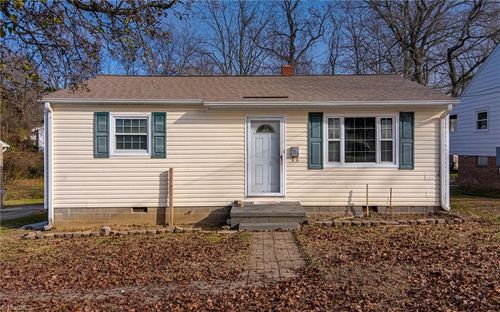 513 Ridgecrest Dr, High Point, NC, 27262-8014 | Card Image