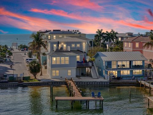 110 6th St S, BRADENTON BEACH, FL, 34217-2502 | Card Image