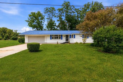 18441 Wee Acres Dr, Bristol, IN, 46507-9450 | Card Image