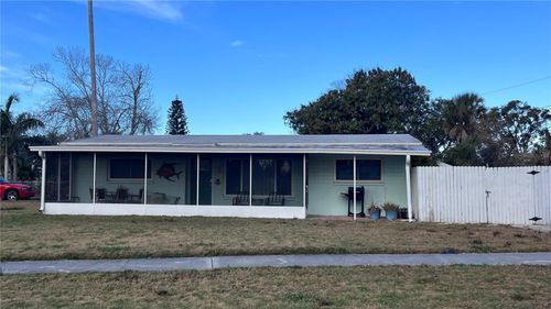 701 Sunset Dr, TARPON SPRINGS, FL, 34689-2442 | Card Image