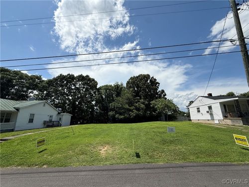 236 Sylvan Rd, Danville, VA, 24540-1553 | Card Image
