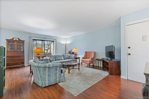 ste-c-1 Carnaby St, Wappingers Falls, NY, 12590-5101 | Card Image