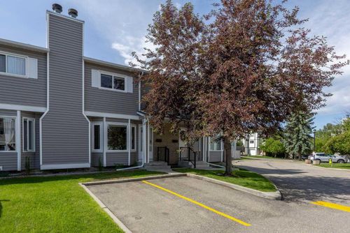 292 Cedarwood Pk Sw, Calgary, AB, T2W5X6 | Card Image