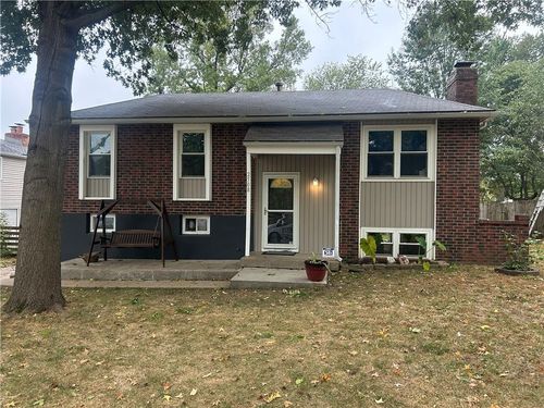 2508 Nw Castle Dr, Blue Springs, MO, 64015-2843 | Card Image