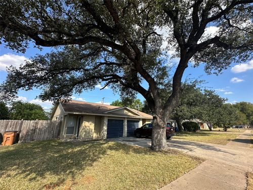 a-12211 Dundee Dr, Austin, TX, 78759-3653 | Card Image