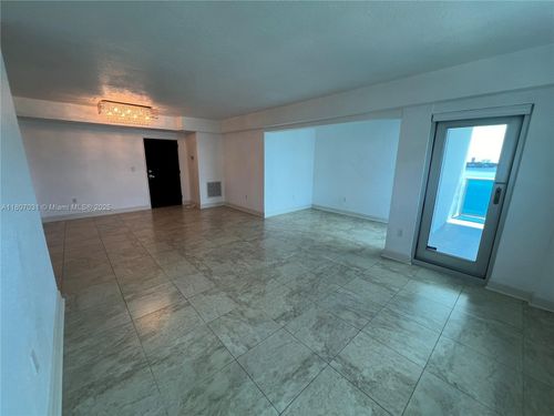 apt-9d-7501 E Treasure Dr, North Bay Village, FL, 33141-4303 | Card Image