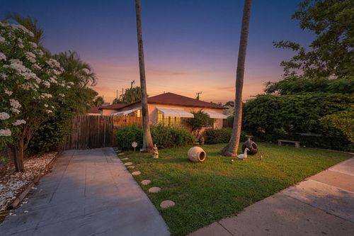 427 58th St, West Palm Beach, FL, 33407-2517 | Card Image