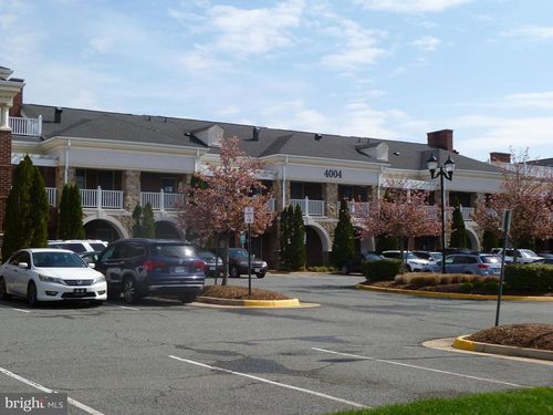 b201-4004 Genesee Pl, WOODBRIDGE, VA, 22192-8303 | Card Image
