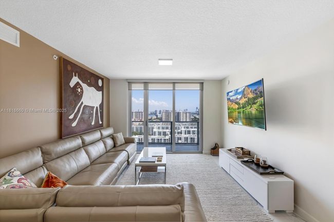 UNIT-2303 - 300 Sunny Isles Blvd, Condo with 2 bedrooms, 3 bathrooms and null parking in Sunny Isles Beach FL | Image 4
