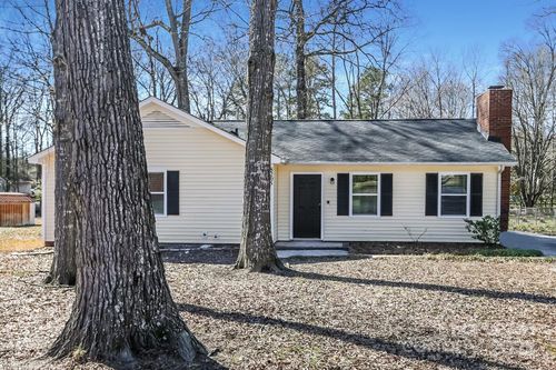 8205 Beacon Hills Rd, Indian Trail, NC, 28079-8622 | Card Image