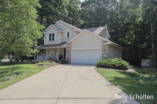 7260 Oaklane Ct, Hudsonville, MI, 49426-8917 | Card Image