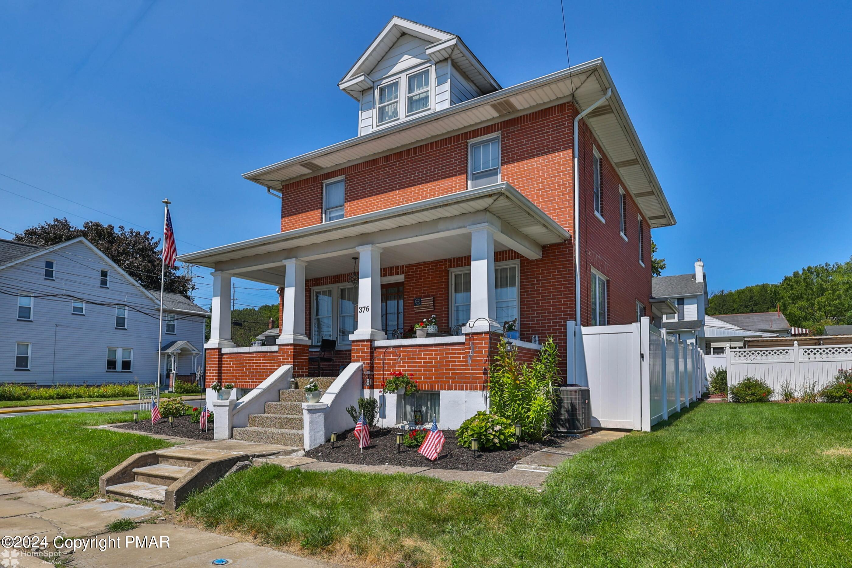 Mauch Chunk St, Nazareth, PA 18064