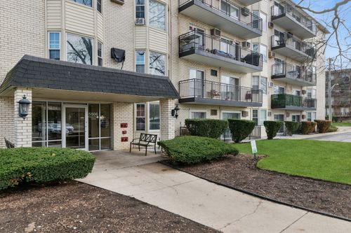a511-5506 Lincoln Ave, Morton Grove, IL, 60053-3405 | Card Image