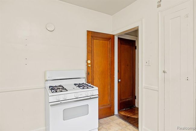 Second floor Studio apartment kitchen. | Image 19