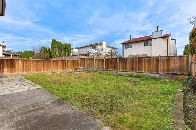 1257 Nestor St, House other with 6 bedrooms, 4 bathrooms and 2 parking in Coquitlam BC | Image 37