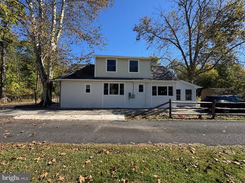 64 Penn Rd, COLLEGEVILLE, PA, 19426-1153 | Card Image