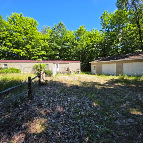 9049 N 80th Avenue, Pentwater, MI, 49449 | Card Image