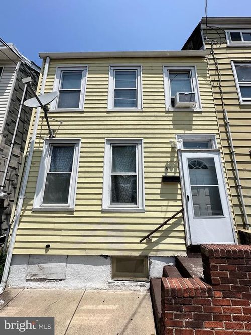 52 Lincoln Ave, Trenton, NJ, 08609-1110 | Card Image