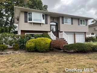 Kings Ave, Lindenhurst, NY 11757
