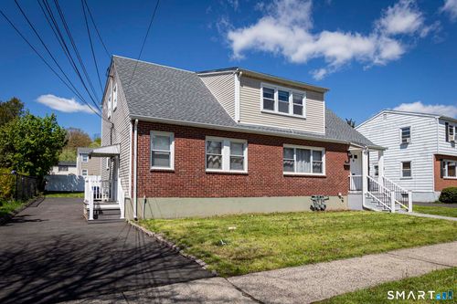 117 Elizabeth Ann Dr, New Haven, CT, 06512-2651 | Card Image