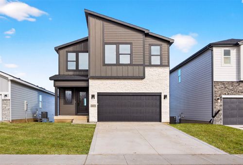 1077 Nw Macarthur Ln, Waukee, IA, 50263-4507 | Card Image