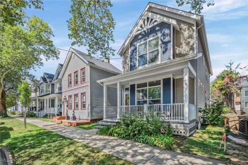 4212 Bailey Ave, Cleveland, OH, 44113-3821 | Card Image