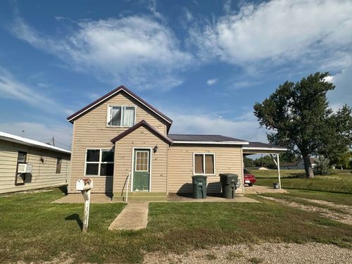 1223 6th Ave, Belle Fourche, SD, 57717-1819 | Card Image