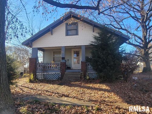 511 Se 4th St, Fairfield, IL, 62837-2219 | Card Image