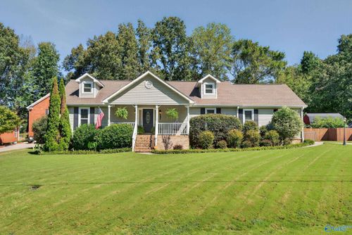 113 Beechnut Dr, New Market, AL, 35761-9277 | Card Image