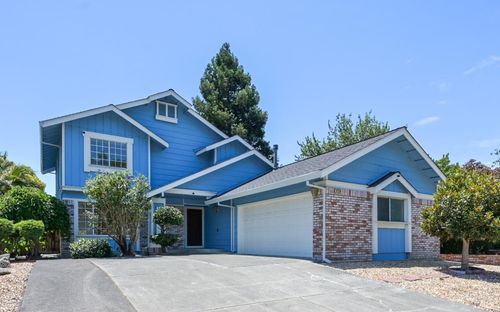 2126 Saint Augustine Cir, Petaluma, CA, 94954-4691 | Card Image