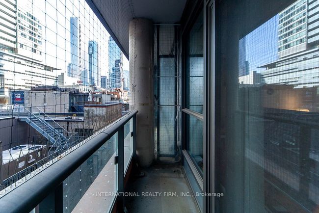 318 - 8 Mercer St, Condo with 1 bedrooms, 1 bathrooms and null parking in Toronto ON | Image 32