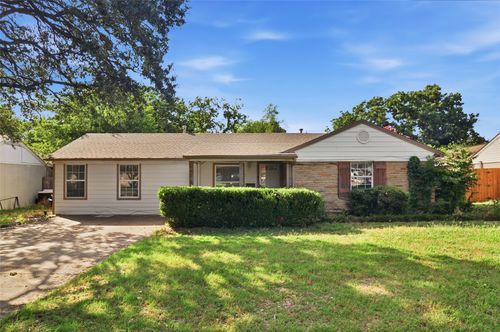 3524 South Dr, Fort Worth, TX, 76109-4511 | Card Image