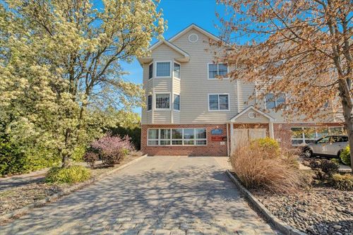 b-119 Montgomery Ave, Scarsdale, NY, 10583-5570 | Card Image