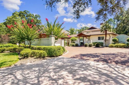 10126 Courtyards Pl W, Jacksonville, FL, 32256-7161 | Card Image