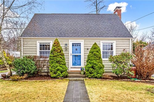 28 Rosegarden St, Warwick, RI, 02888-2811 | Card Image
