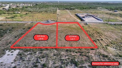 114 El Mesquite Ln, Rio Grande City, TX, 78582-9792 | Card Image